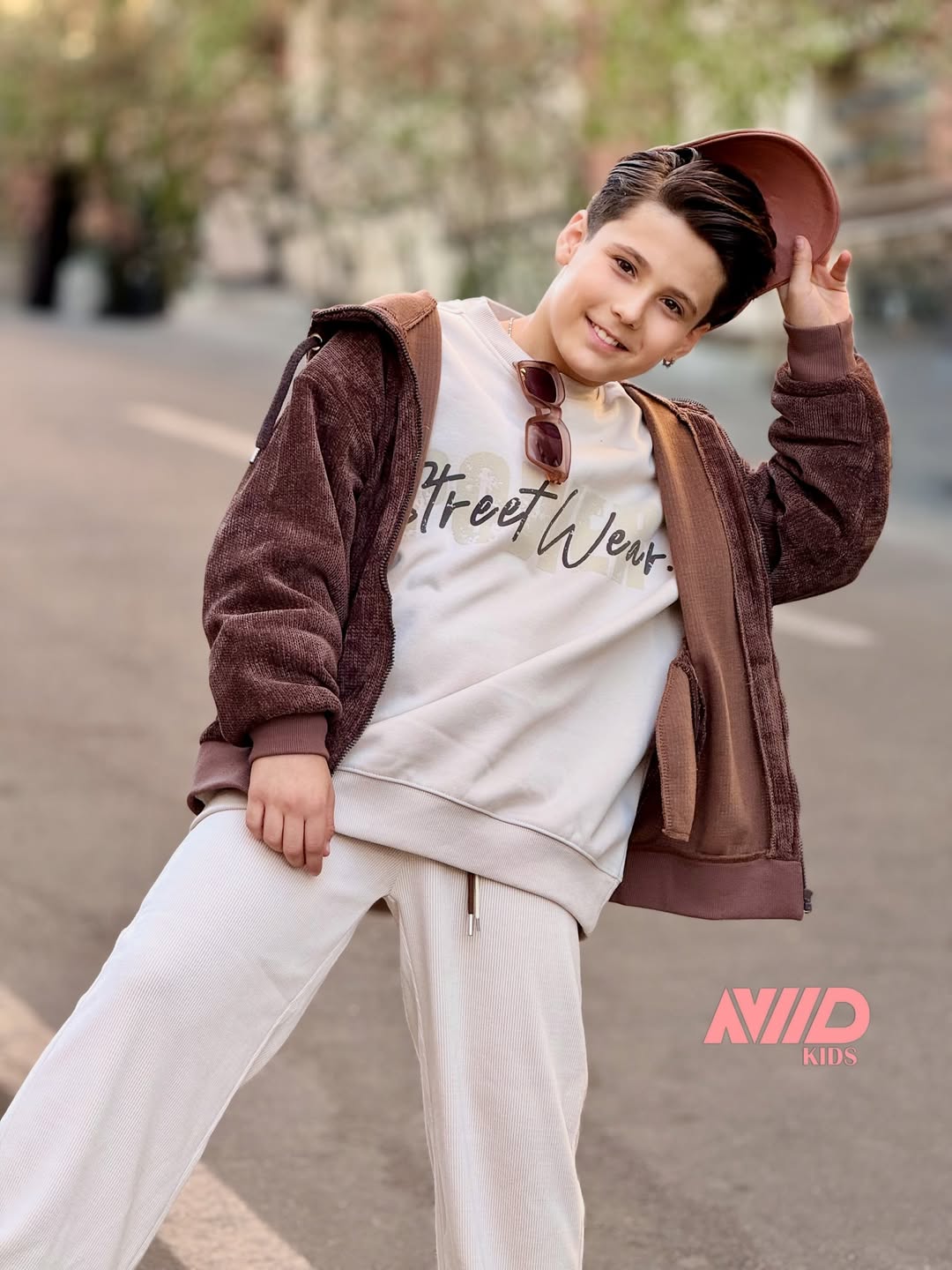 سویشرت کلاهدار مخمل با شلوار مخمل کبریتی بچگانه